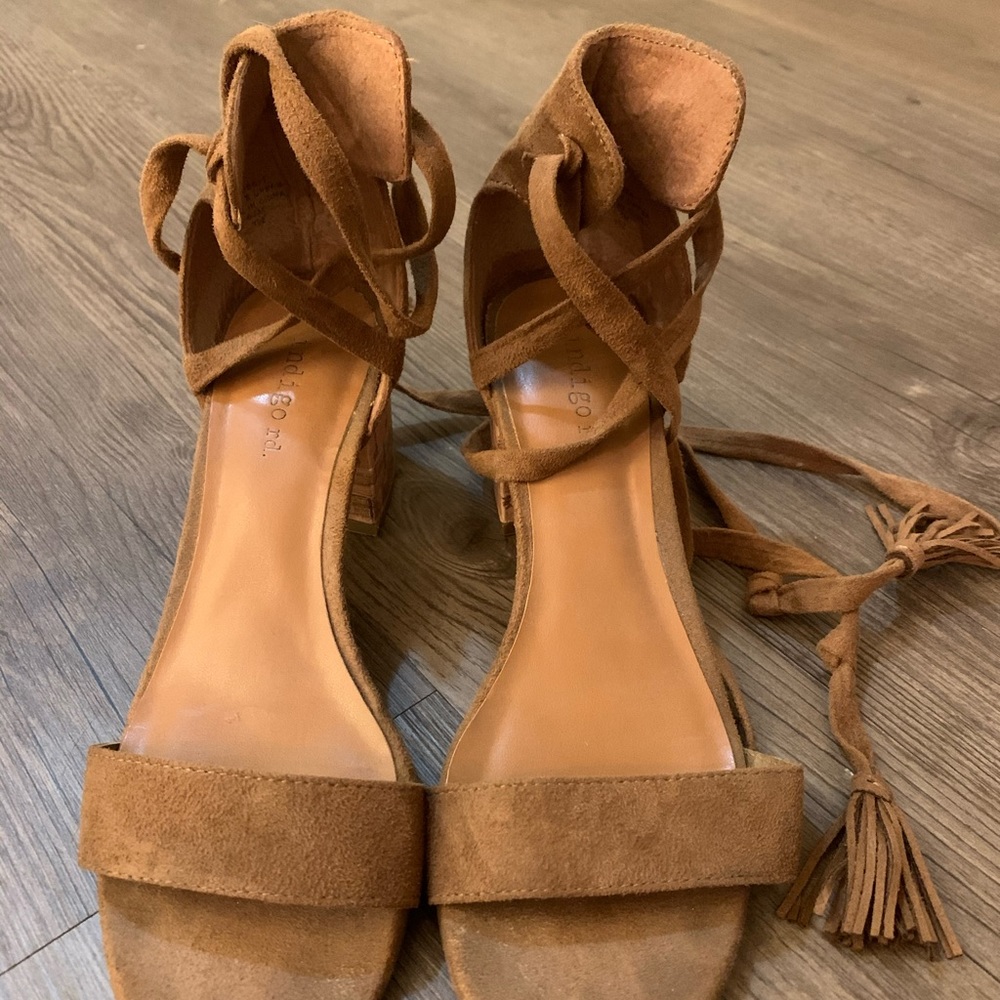Brown/tan medium sized wrap heels